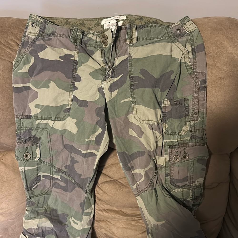 Abercrombie and fitch camo pant